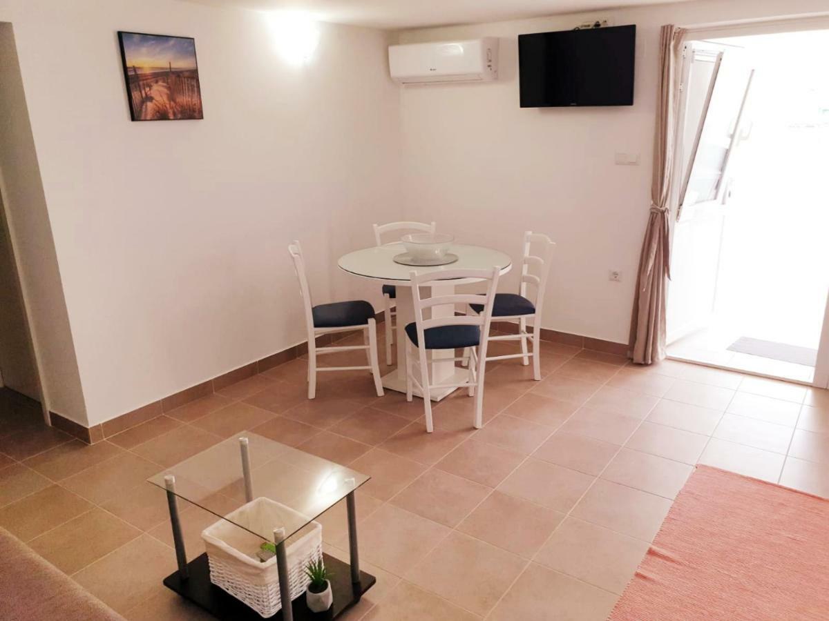 Apartment Mihaela بلاتشي المظهر الخارجي الصورة